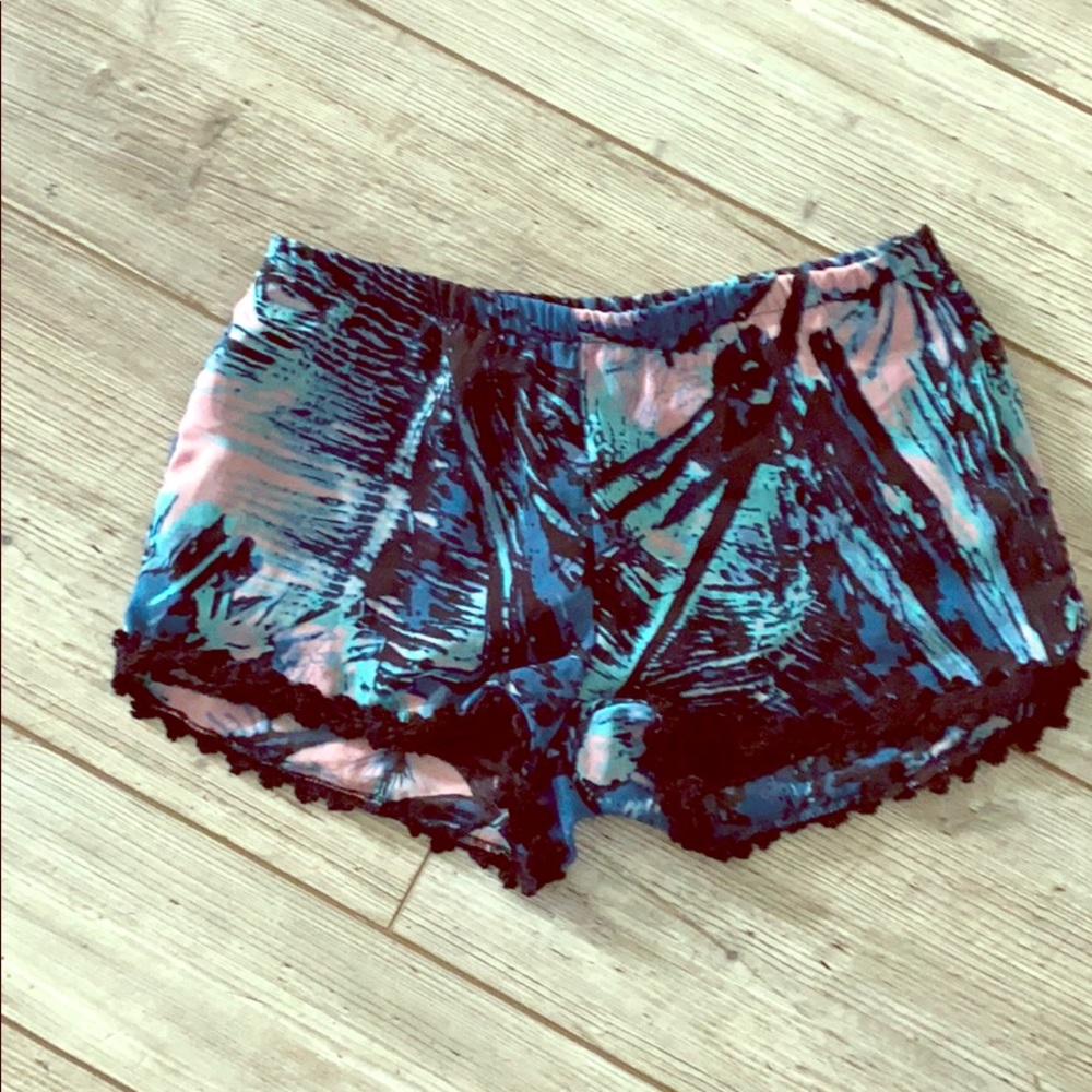 Shorts - Picture 2 of 4